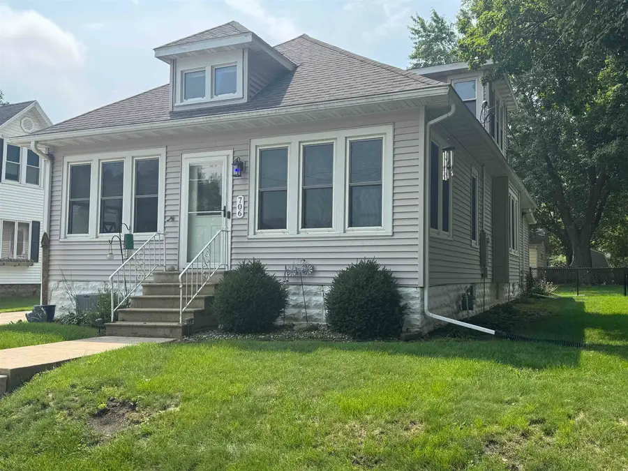 706 Wemple Street, Parkersburg, IA 50665 - #2
