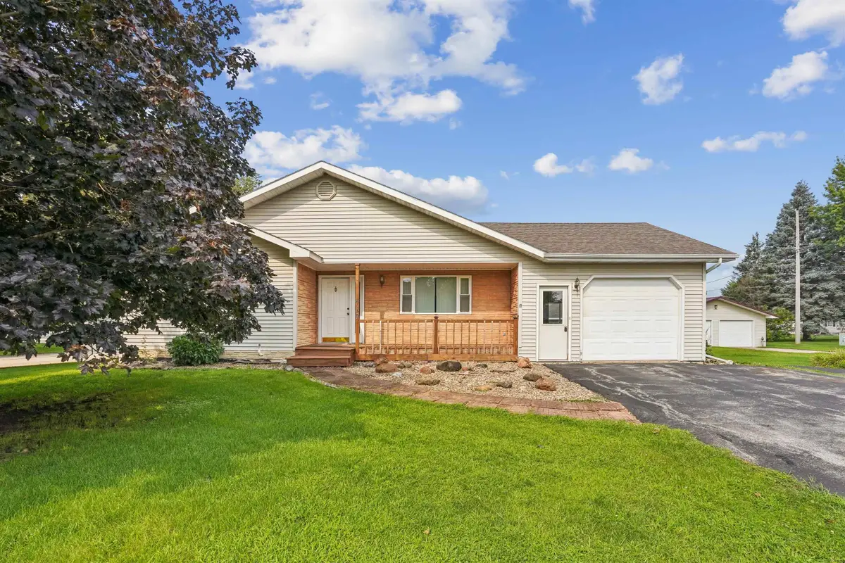 719 S 4th, Osage, IA 50461 - #1