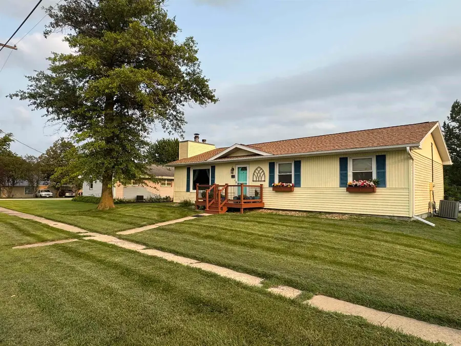 210 Main Street, Stout, IA 50673 - #3