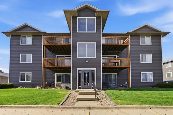 4701 Chadwick Road #8, Cedar Falls, IA 50613