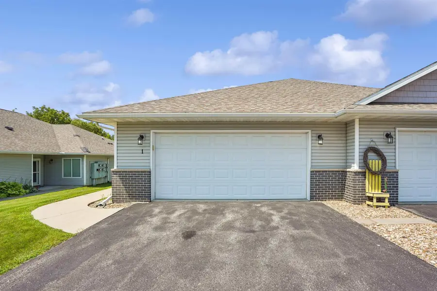 2631 Orchard Drive #1, Cedar Falls, IA 50613 - #2