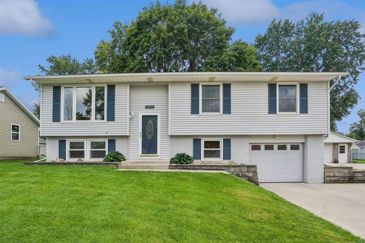 905 Lilac Lane, Cedar Falls, IA 50613 - #1