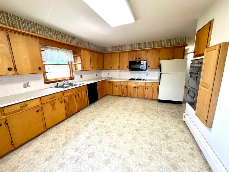 101 W Broadway Street, Ossian, IA 52161 - #2