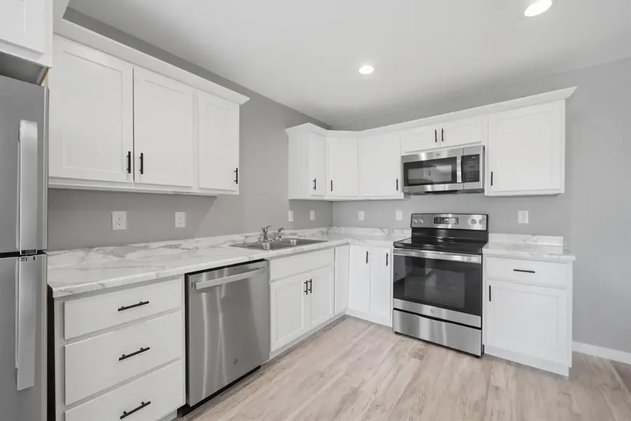 4232 S Mourning Dove Drive, Waterloo, IA 50702 - #2
