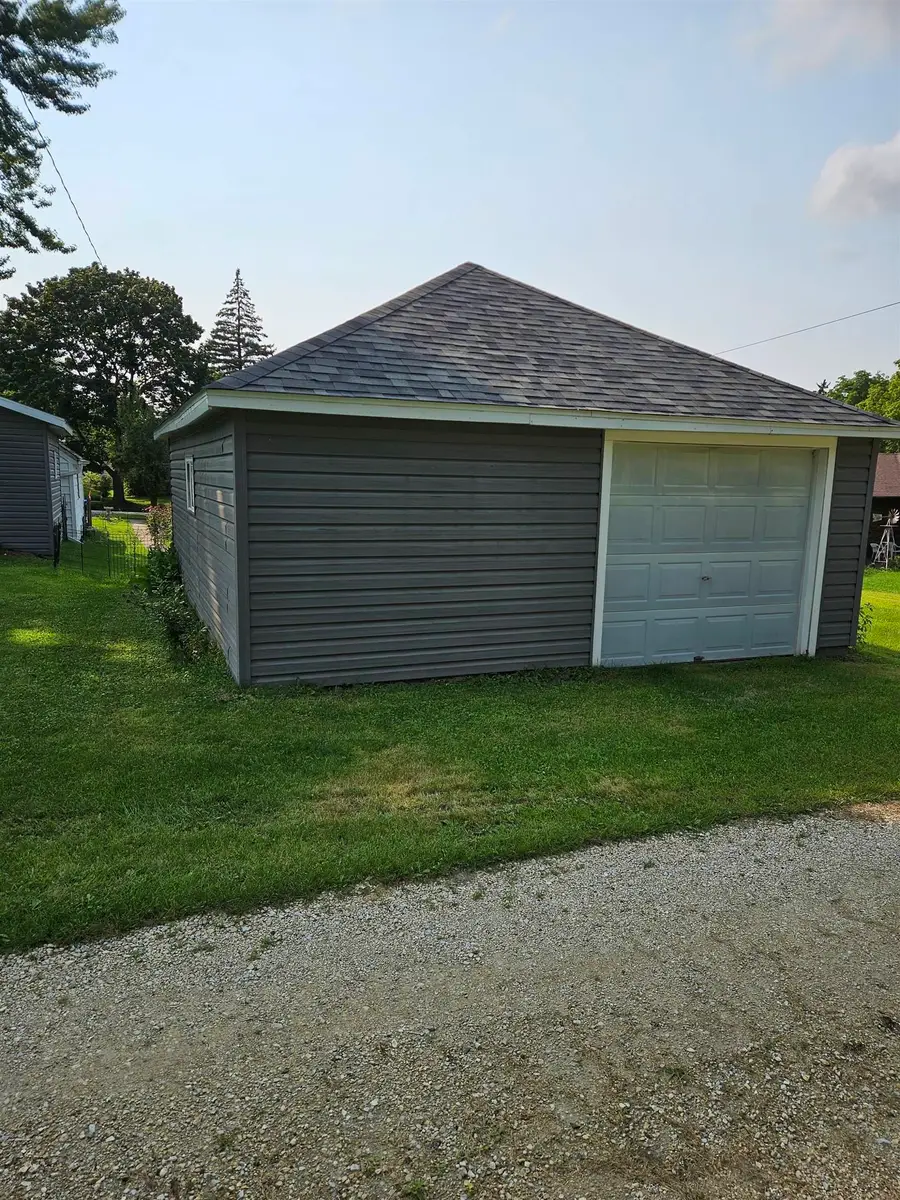 15 5th Ave NE, Oelwein, IA 50662 - #2