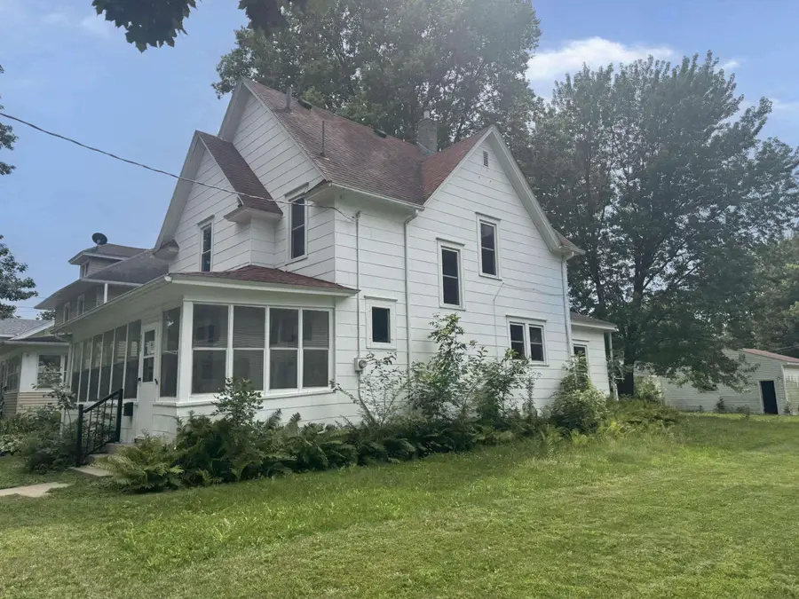 920 N Adams Avenue, Mason City, IA 50401 - #3