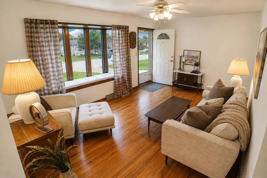 525 Helmet Avenue, Waterloo, IA 50703 - #3