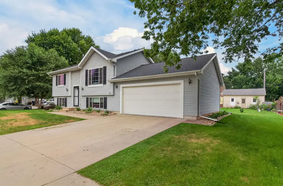 316 5th Ave. Nw, Waverly, IA 50677 - #3