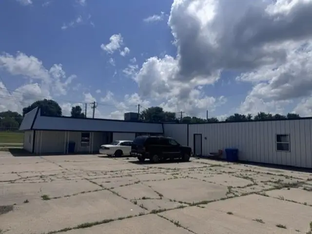 400 S Frederick, Oelwein, IA 50662 - #2