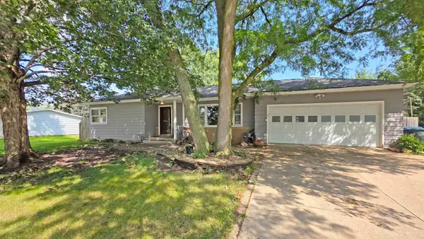 4004 Scenic Drive, Waterloo, IA 50701