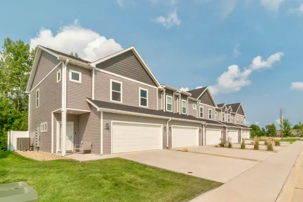 4324 Spruce Creek Drive, Cedar Falls, IA 50613