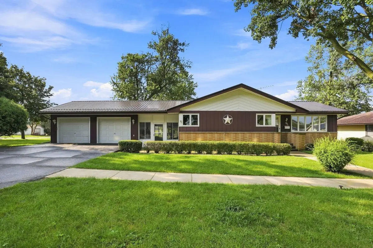 207 E Washington Street, Alta Vista, IA 50603 - #1