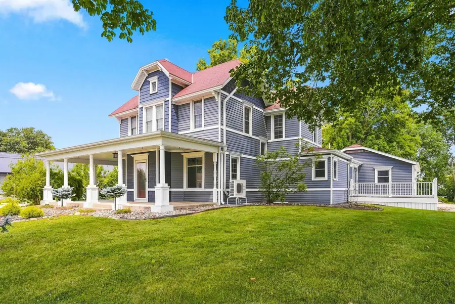 806 E Main Street, New Hampton, IA 50659 - #3