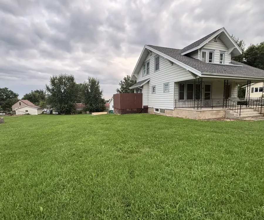 507 W Iowa Street, Monona, IA 52159 - #2