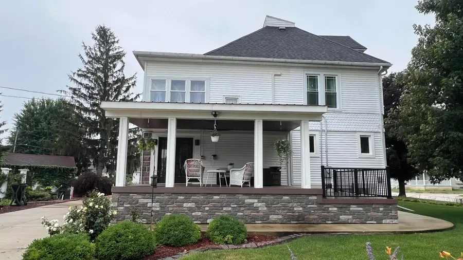 15 W Hale Street, New Hampton, IA 50659 - #3