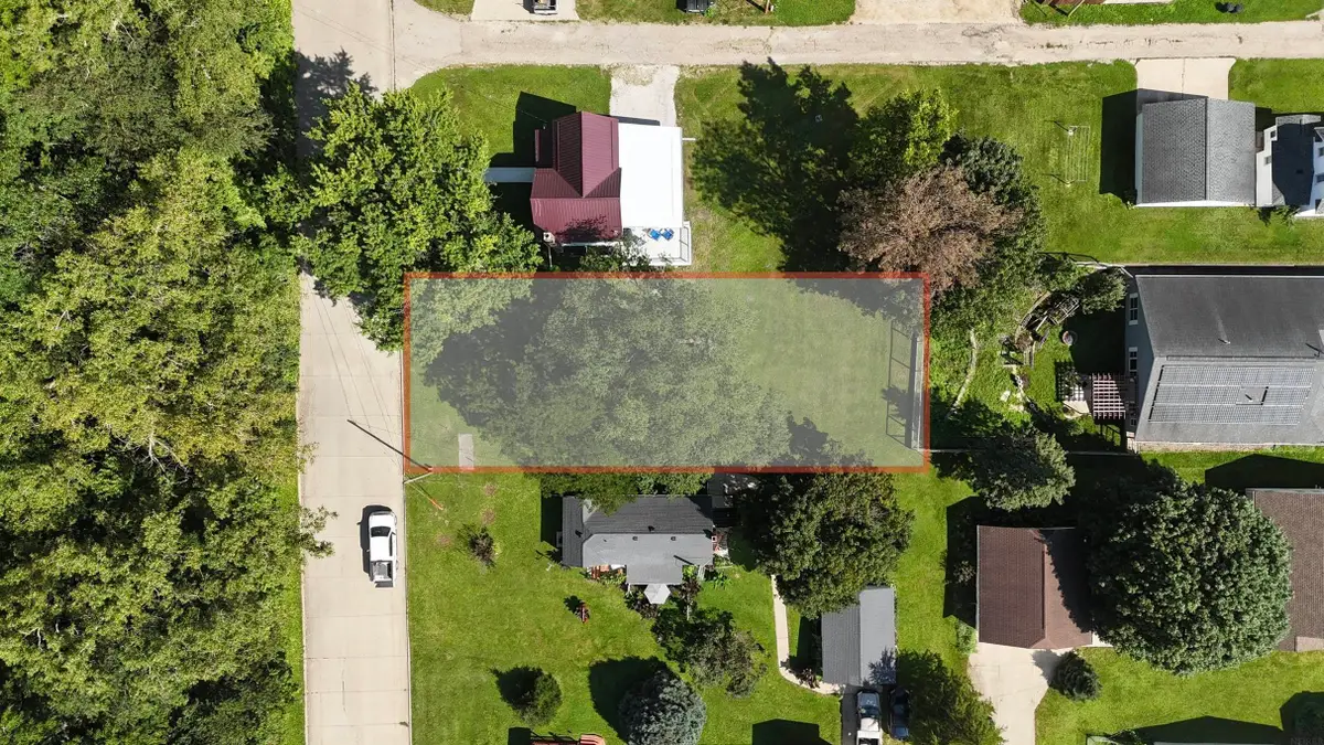 Grove Street, Decorah, IA 52101 - #1