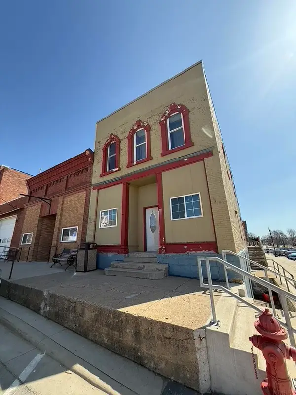 100 N Lydia Street, Ossian, IA 52161