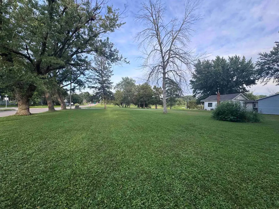 420 5th Ave Ne, Oelwein, IA 50662 - #3