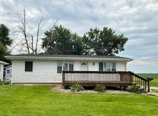 610 Maple Street, Reinbeck, IA 50669