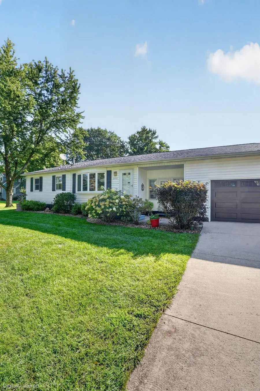 6046 Reed Street, Waterloo, IA 50703 - #3
