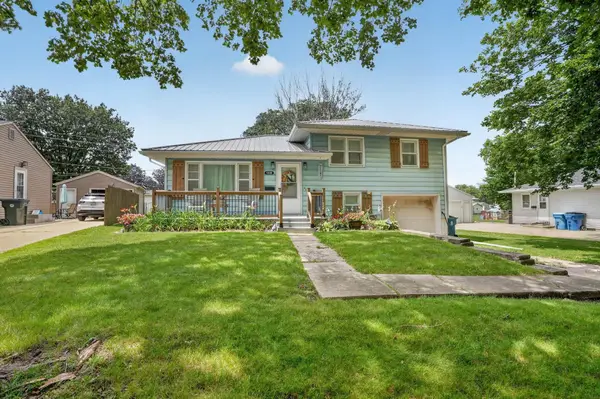 1220 Julian Avenue, Waterloo, IA 50701