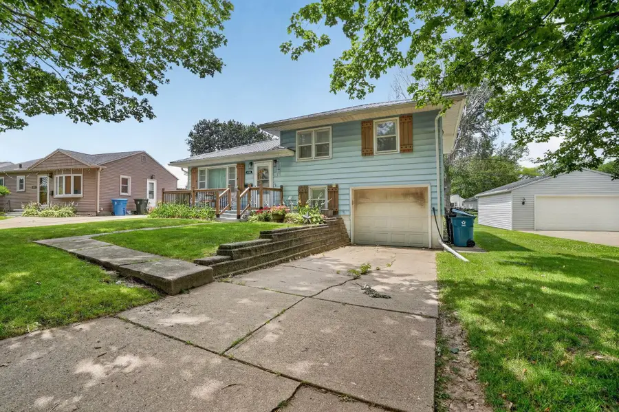 1220 Julian Avenue, Waterloo, IA 50701 - #2