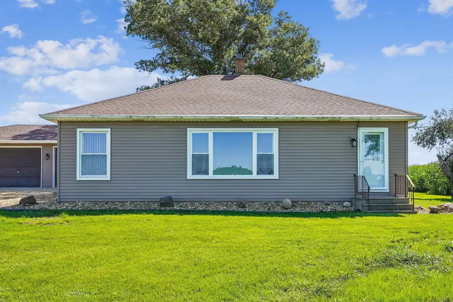 8124 Logan Avenue, Waterloo, IA 50703 - #2