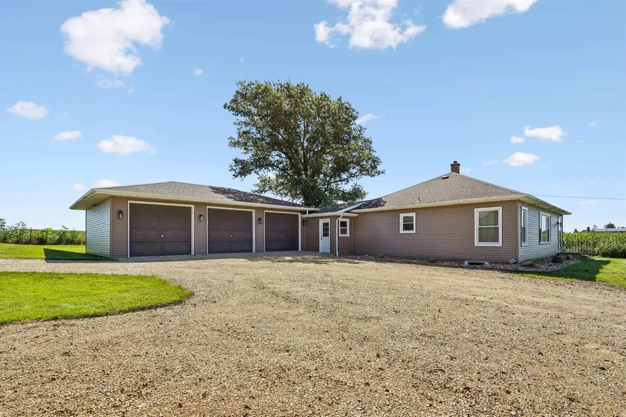 8124 Logan Avenue, Waterloo, IA 50703 - #3