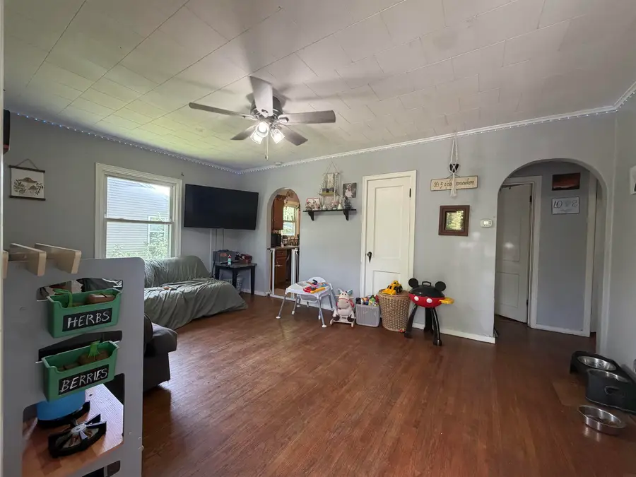 1622 W 7th Street, Cedar Falls, IA 50613 - #2