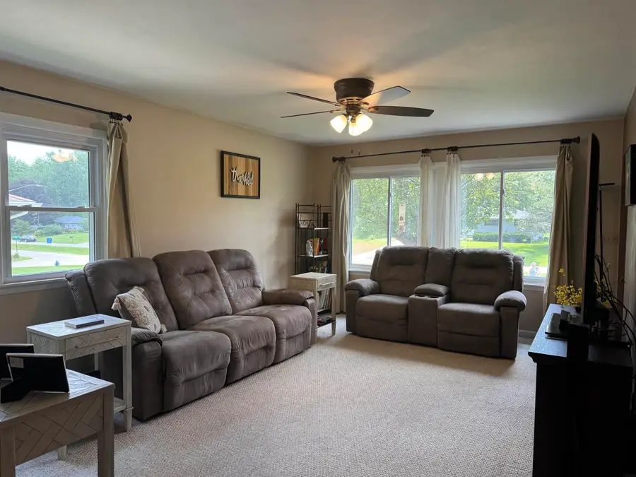 1412 Pleasant Valley Drive, Waterloo, IA 50701 - #2