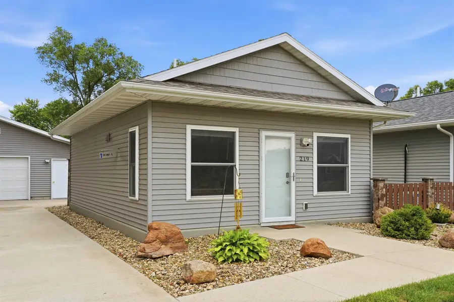219 Collins Avenue, Evansdale, IA 50707 - #2