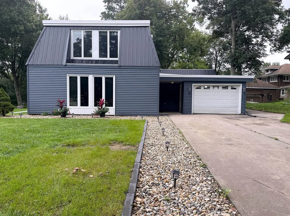1710 Cherry Lane, Cedar Falls, IA 50613 - #1