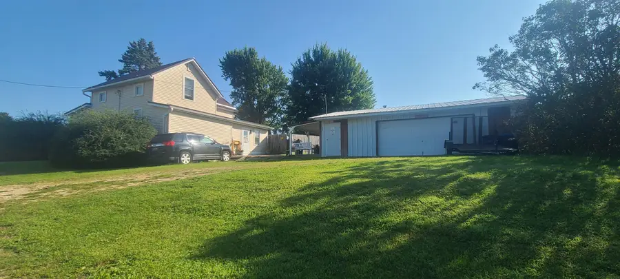 302 E Van Buren Street, Garnavillo, IA 52049 - #2