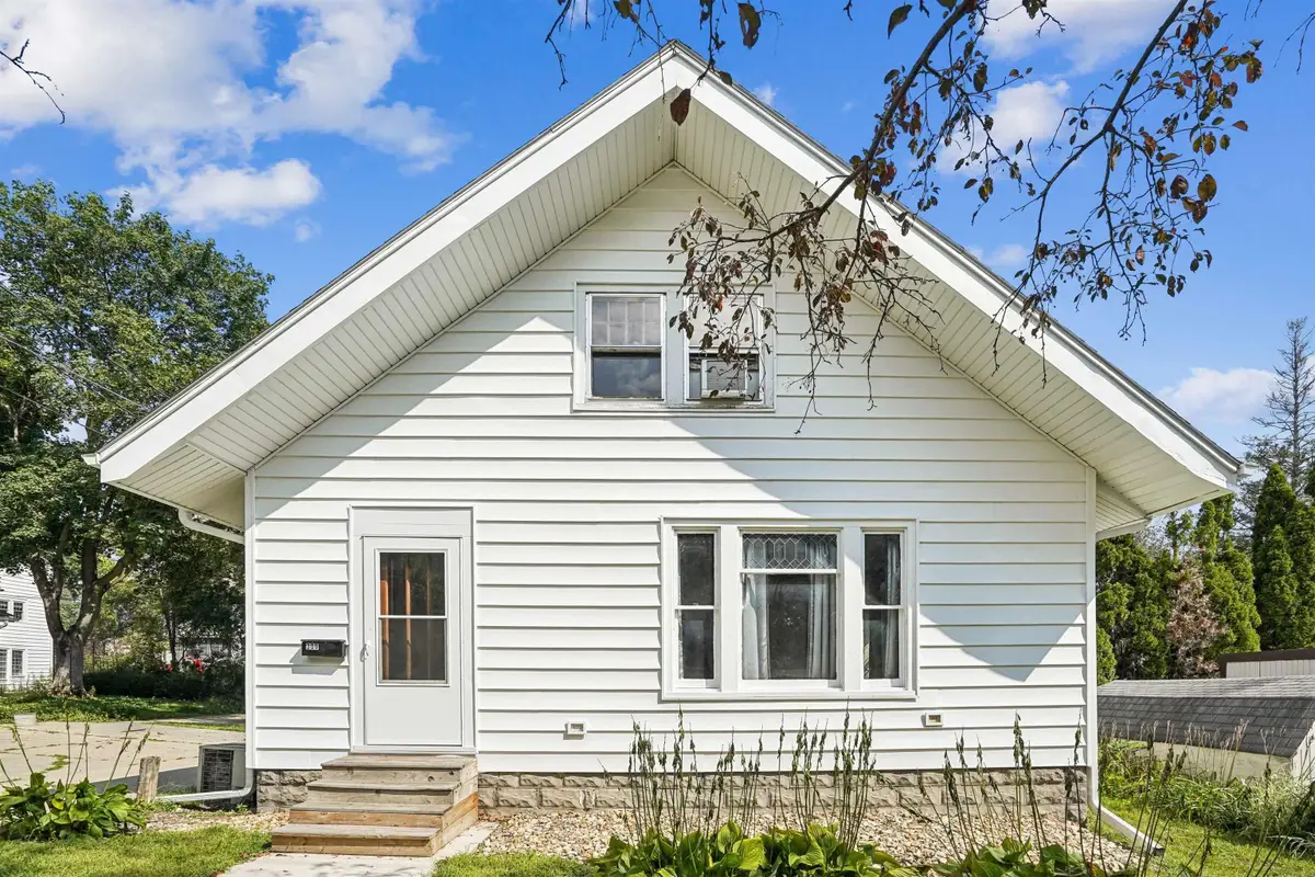309 W 12th Street, Cedar Falls, IA 50613 - #1