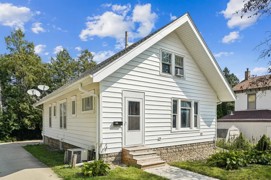 309 W 12th Street, Cedar Falls, IA 50613 - #2