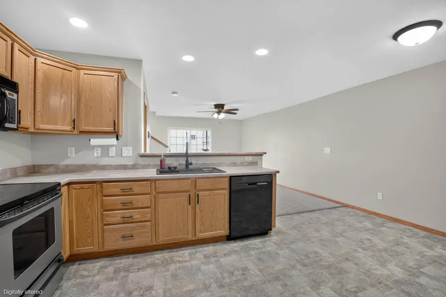 3416 Destin Drive, Waterloo, IA 50702 - #2