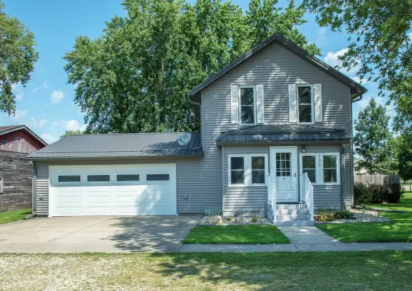 308 Division Street, Plainfield, IA 50666