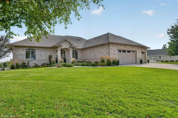 3024 Pendleton Drive, Cedar Falls, IA 50613