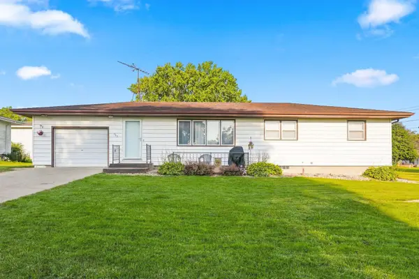 205 6th Street, Aplington, IA 50604