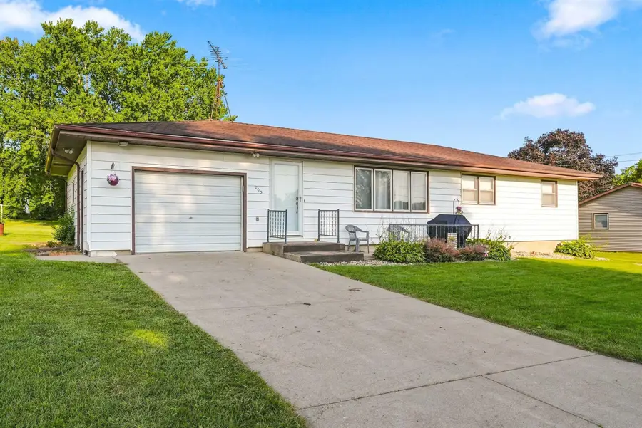 205 6th Street, Aplington, IA 50604 - #2