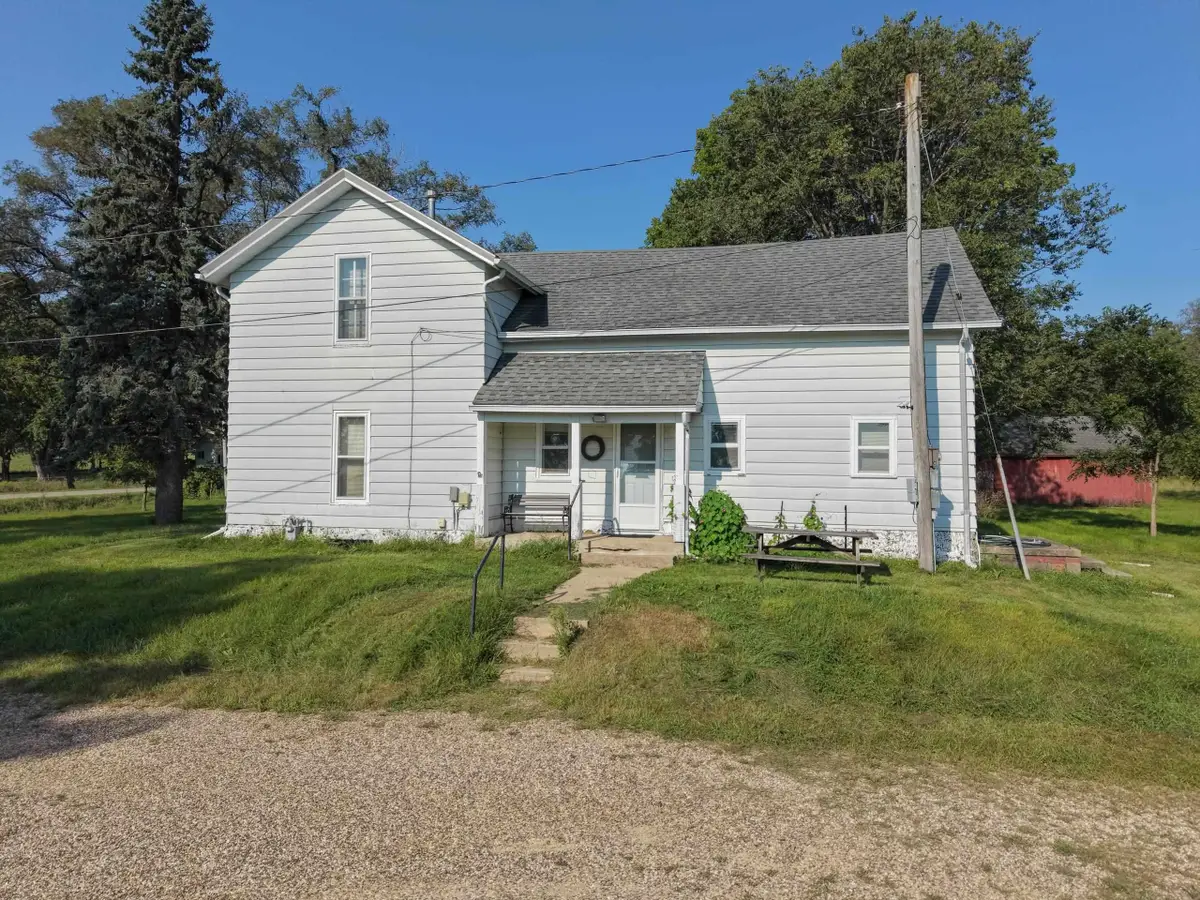 441 E Airline Highway, Waterloo, IA 50703 - #1