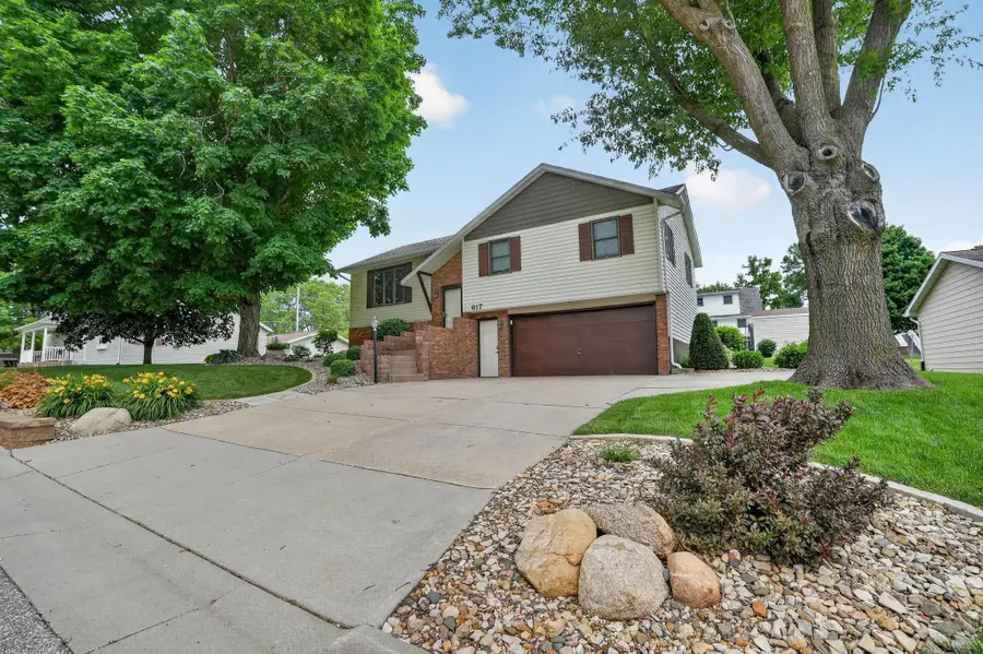 617 16th Avenue, Gilbertville, IA 50634 - #2
