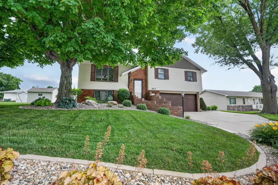 617 16th Avenue, Gilbertville, IA 50634 - #3