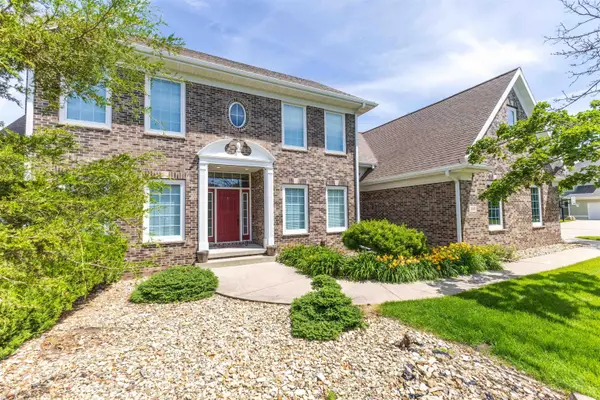 3023 Wellington Drive, Cedar Falls, IA 50613