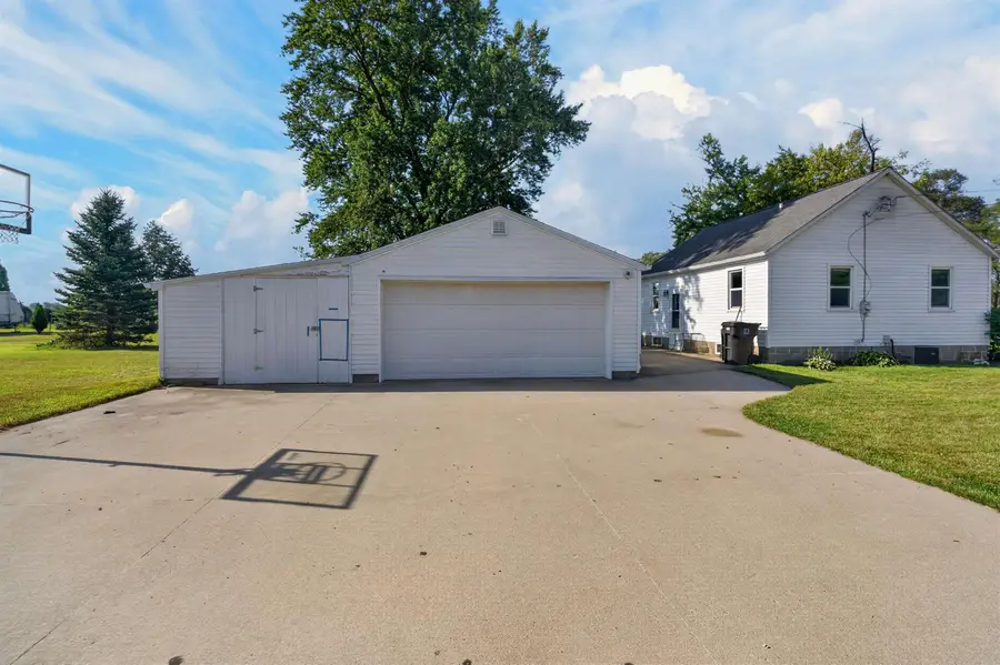 3017 Big Woods Road, Cedar Falls, IA 50613 - #3