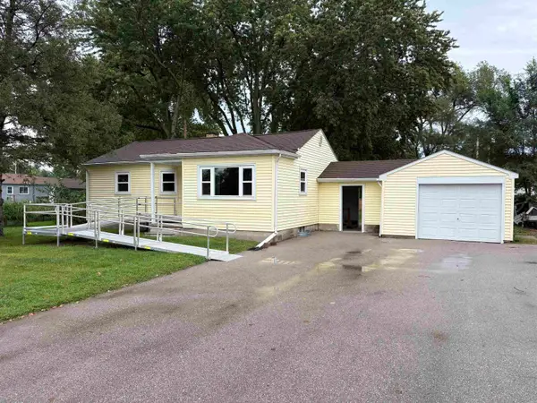 506 3rd Street, Washburn, IA 50702