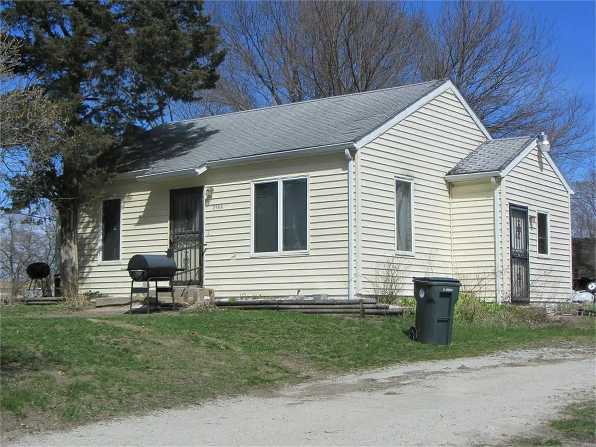 2306 Plainview Street, Waterloo, IA 50707 - #1