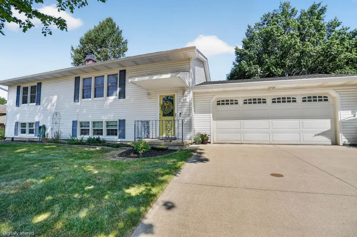 1416 Laurel Circle, Cedar Falls, IA 50613 - #1