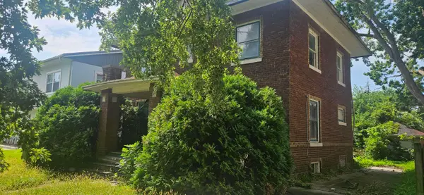 110 Locust Street, Waterloo, IA 50701