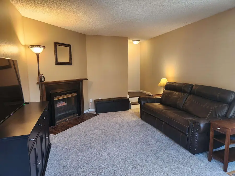 4918 Fostoria Drive, Waterloo, IA 50701 - #2
